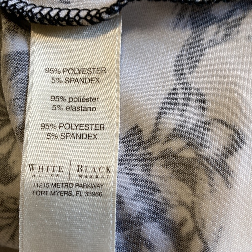 WHBM Floral Sleeveless Top Black White Sz M - Picture 6 of 10